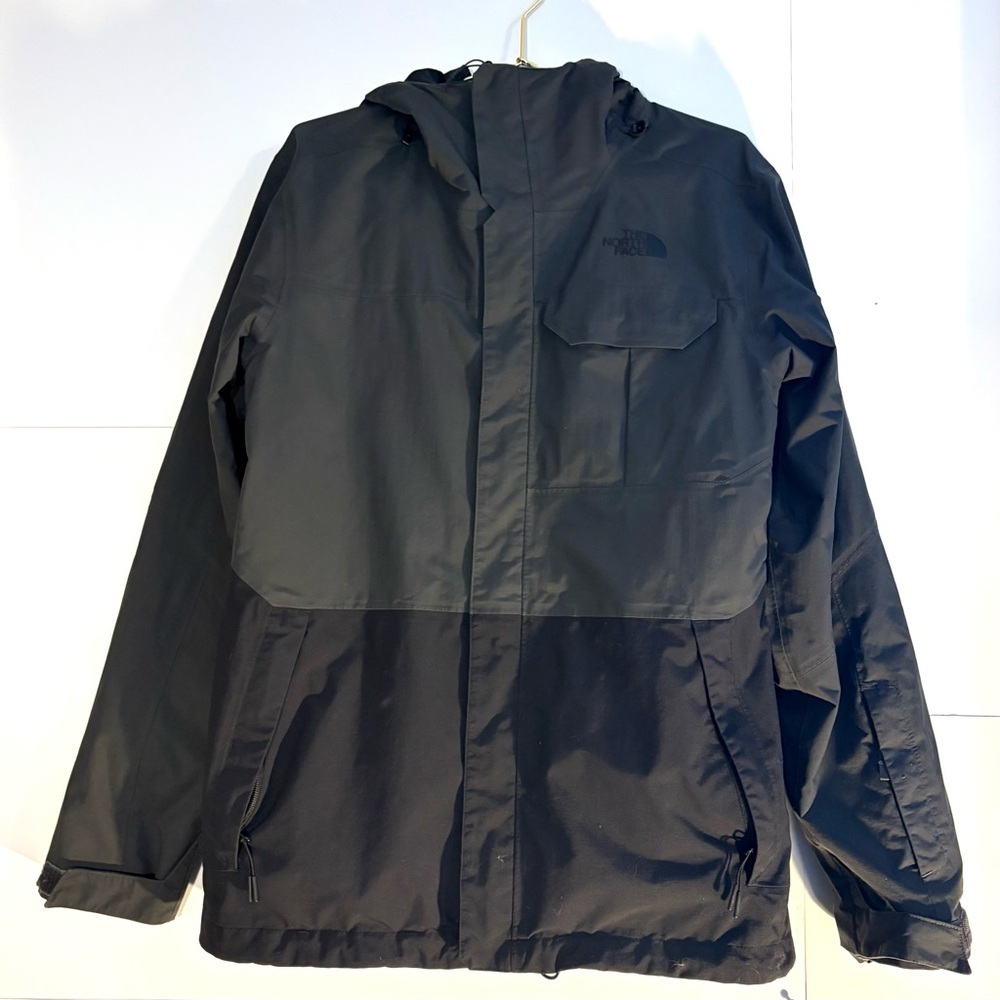 The North Face Charcoal Performance Jacket, 3 in 1, like new, Men’s Sz small